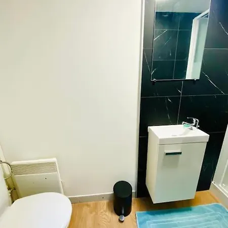 Et Paisible Duplex A Gare Διαμέρισμα