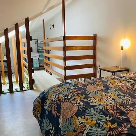 Et Paisible Duplex A Gare Διαμέρισμα *